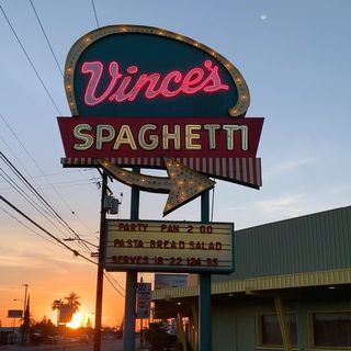 Công Ty Dịch Vụ Thiết Kế Thi Công Bảng Hiệu Alu Tại TPHCM